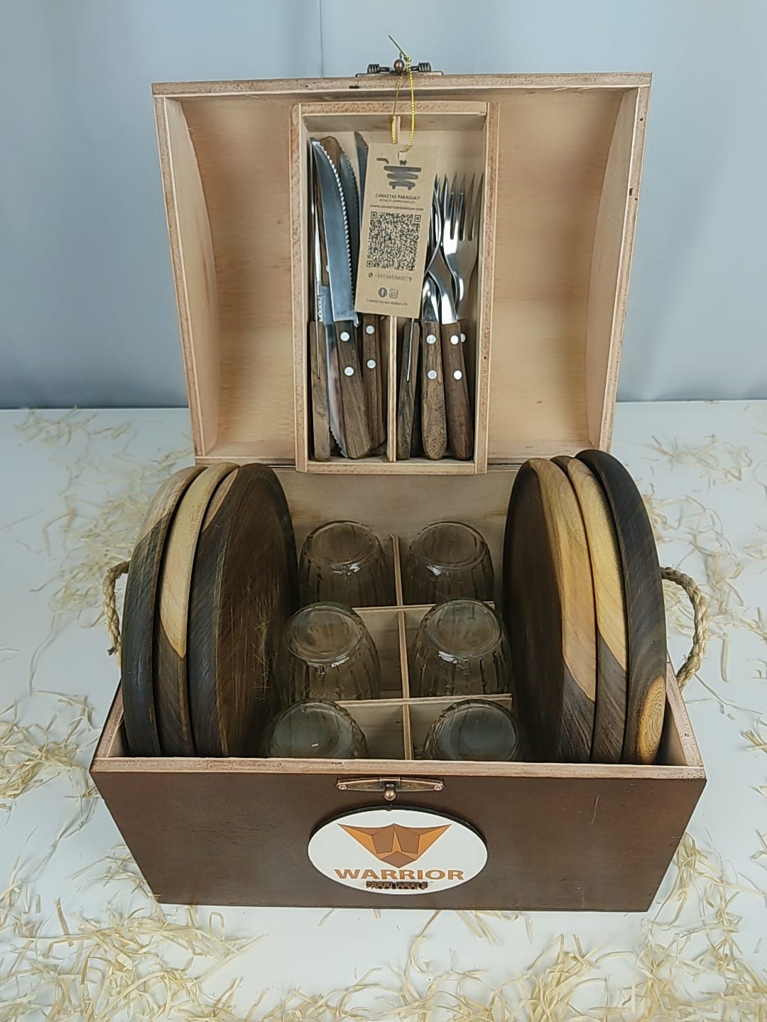 Kit Asador Tipo Baúl Para 6 De Lapacho